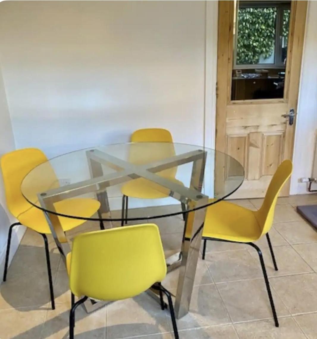 Holiday home Beautiful 4 Bedroom Townhouse Minutes From Centre *