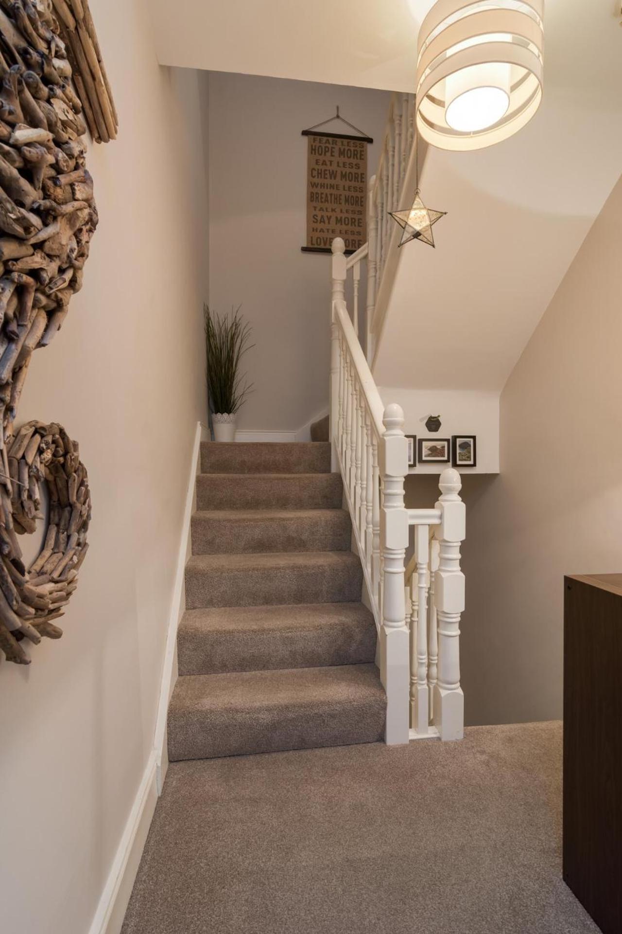 Beautiful 4 Bedroom Townhouse Minutes From Centre Holiday home Belfast